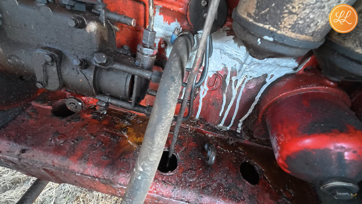 Lekkasje i motorblokken David Brown 995